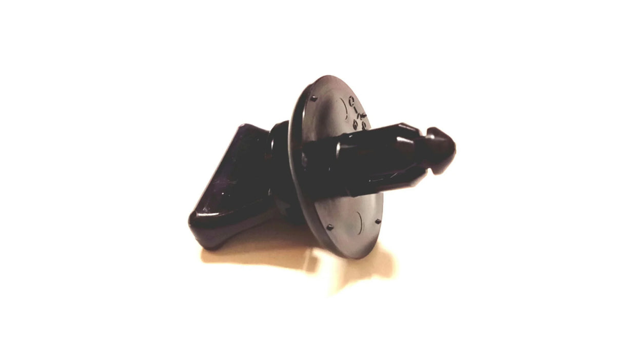 909130033 Subaru Arch Liner Clip