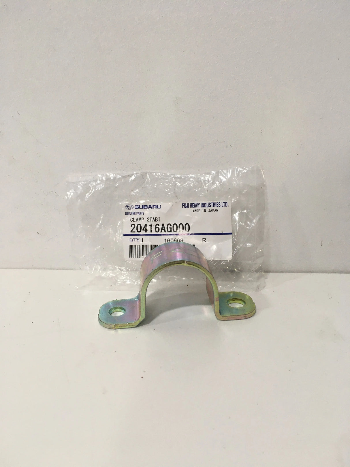 20416AG000 Subaru Anti Roll Bar Clamp Front 2008 Onwards