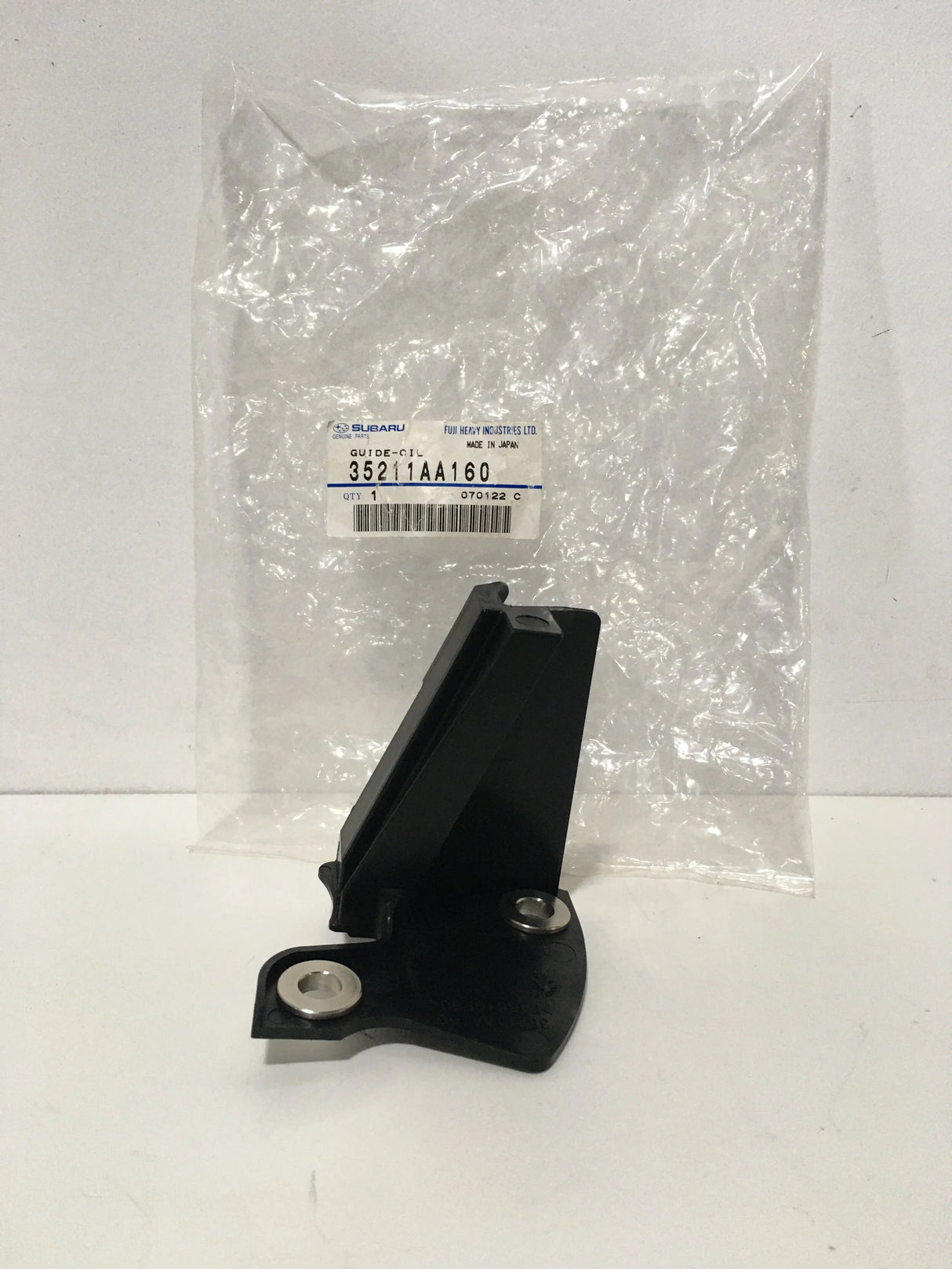 35211AA160 Subaru Gearbox Oil Guide 2 Hose 2008 Onwards