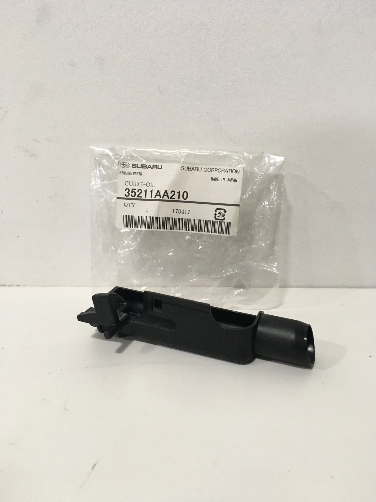 35211AA210 Subaru Gearbox Oil Guide Centre Diff Connect Back up Light Switch 2008 Onwards