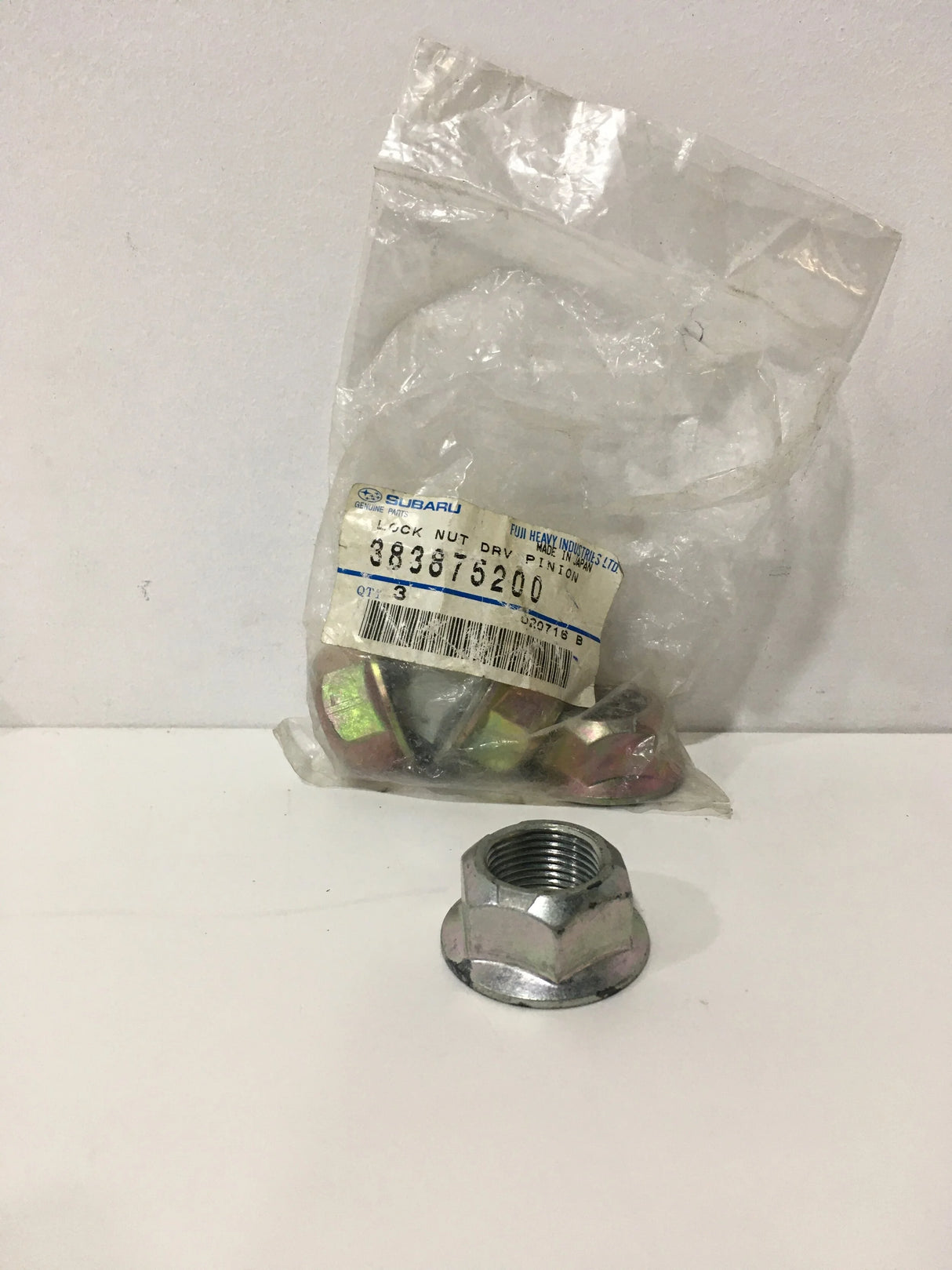 383875200 Subaru Rear Diff Lock Nut