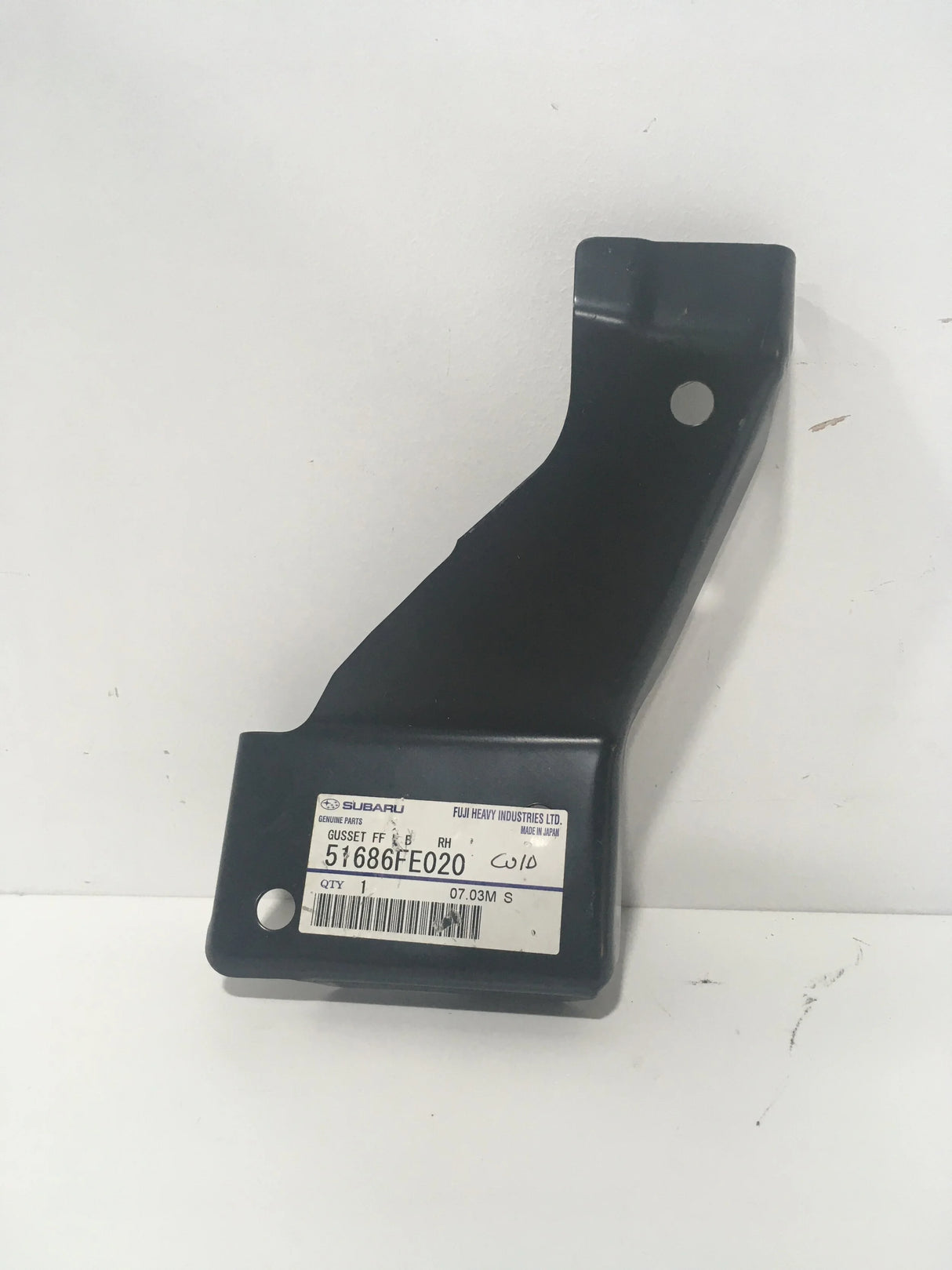 51686FE020 Subaru Bumper Bracket Front Right 2002-2007