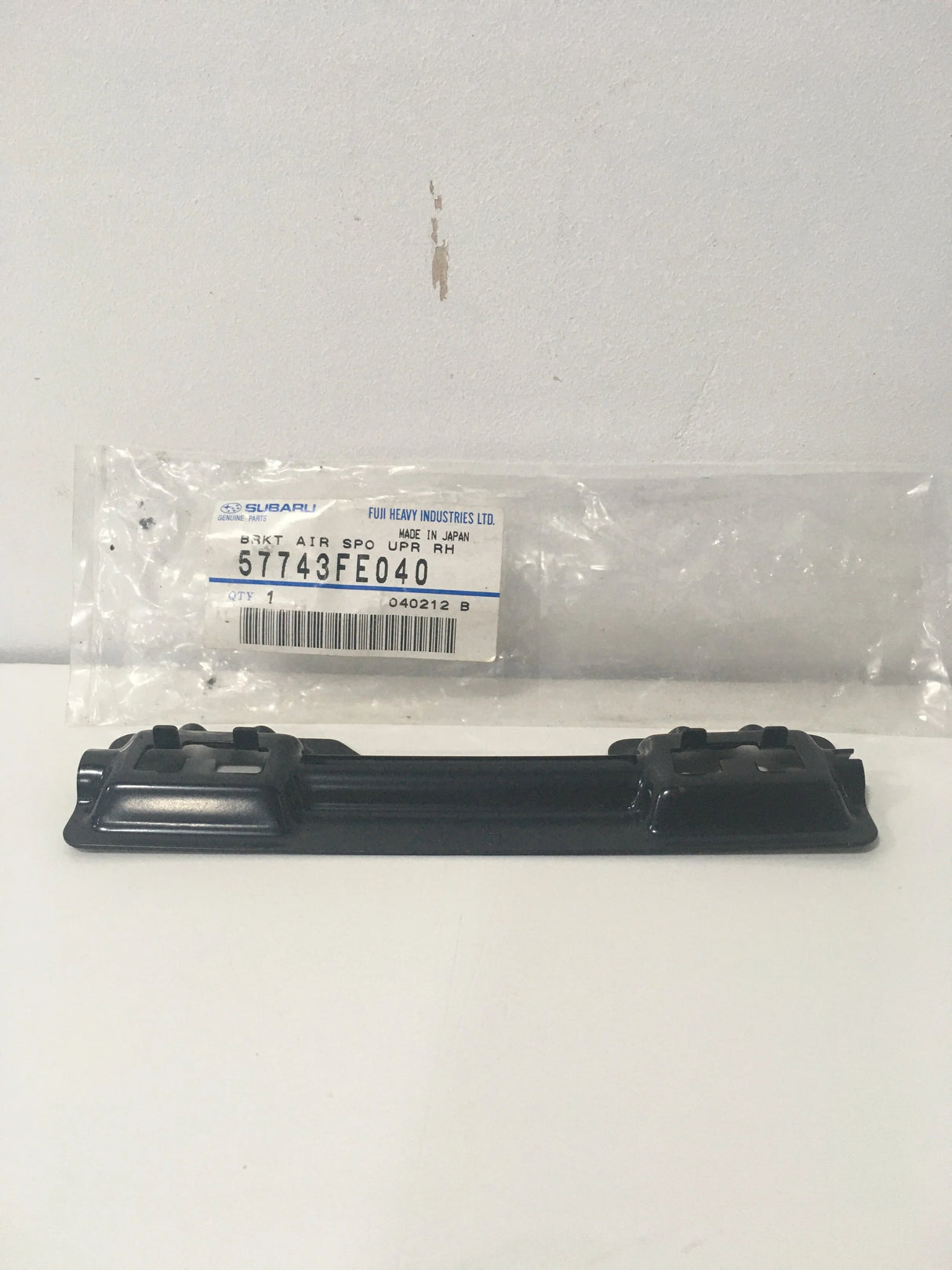 57743FE040 Subaru Air Spoiler Bracket Upper R/H