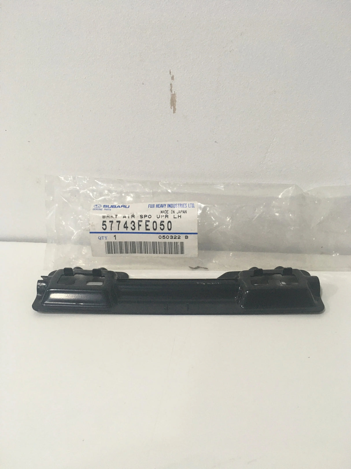 57743FE050 Subaru Air Spoiler Bracket Upper R/H