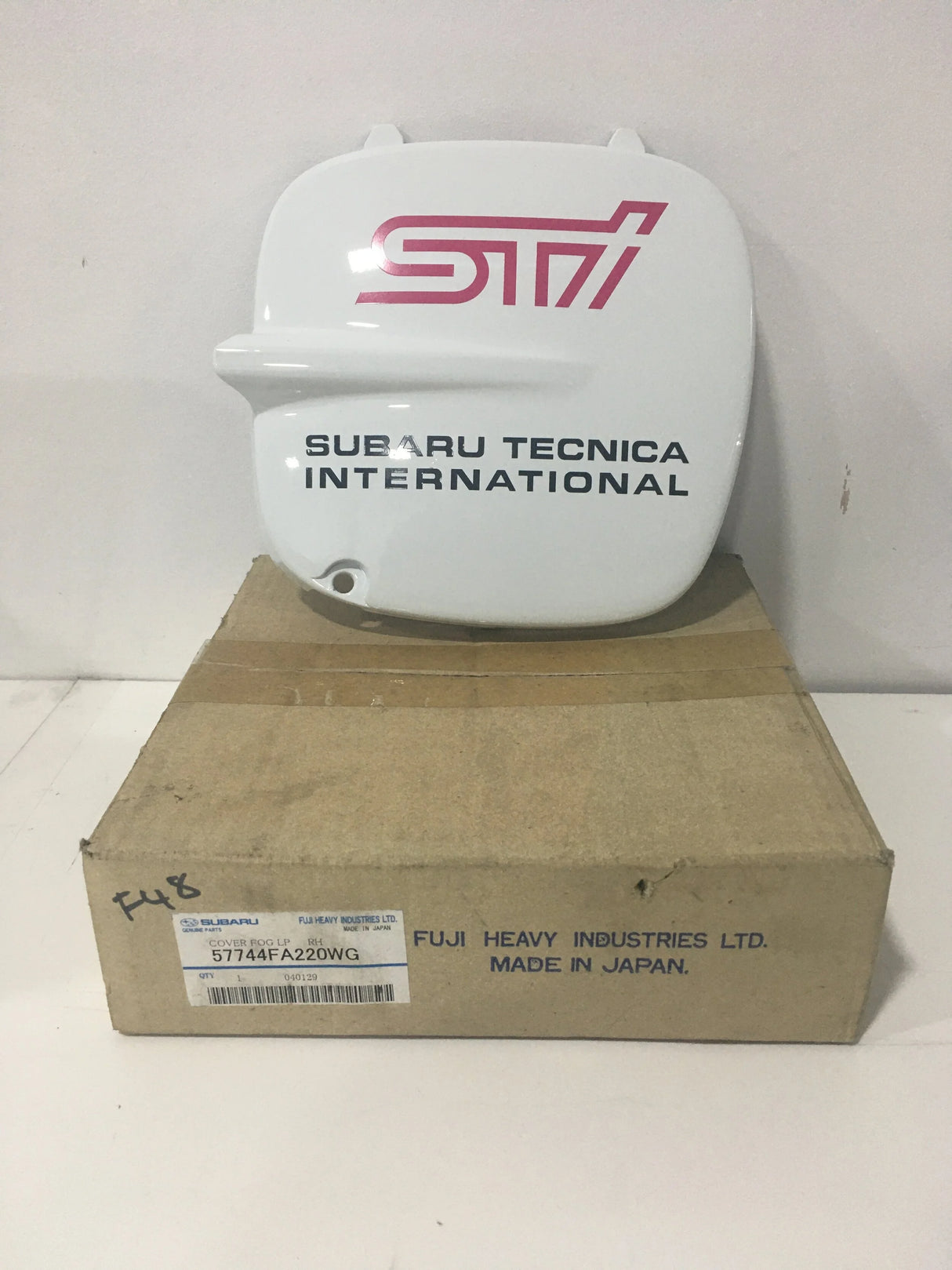 57744FA220WG Subaru Fog Light Cover Front R/H 1998-2001