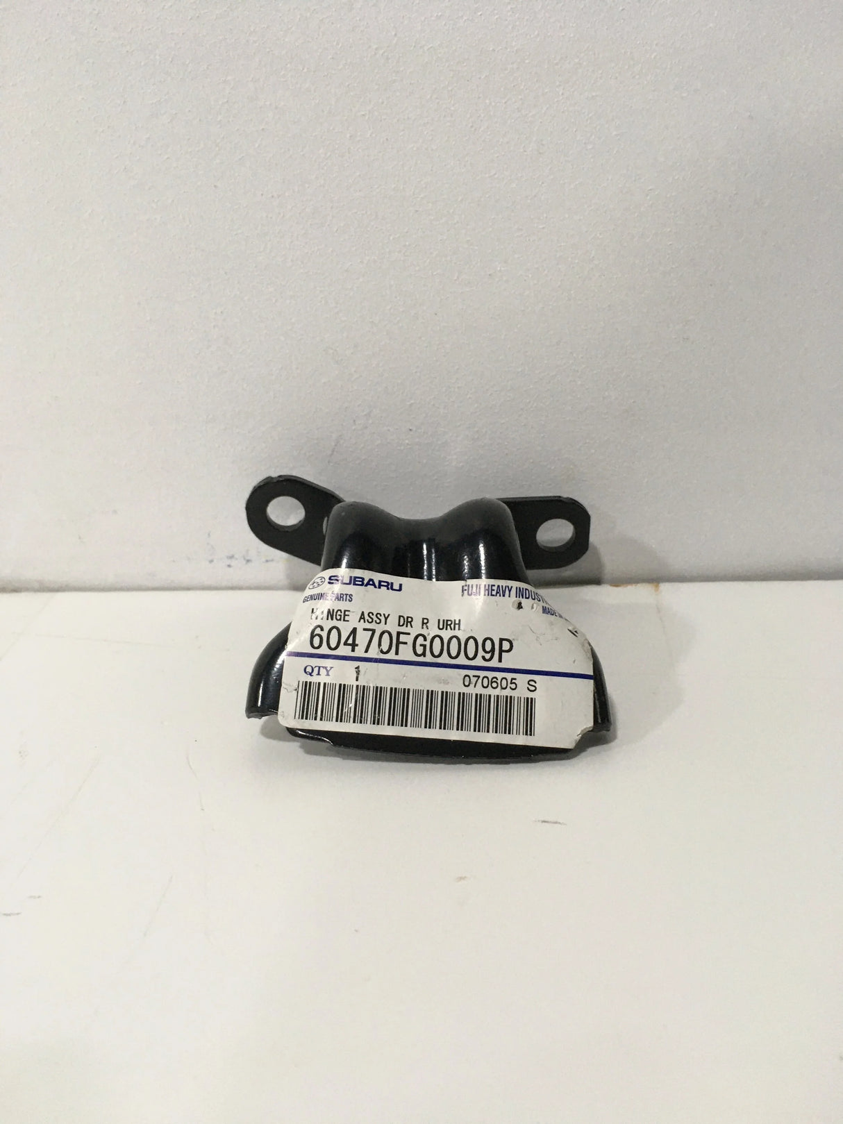 60470FG0009P Subaru Door Hinge Rear Upper Right (60479FG002)