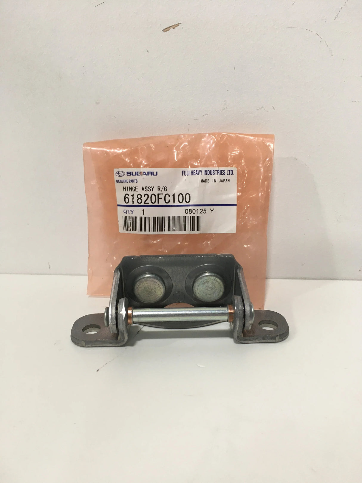 61820FC101 Subaru Boot Lid Hinge (61820FC100)