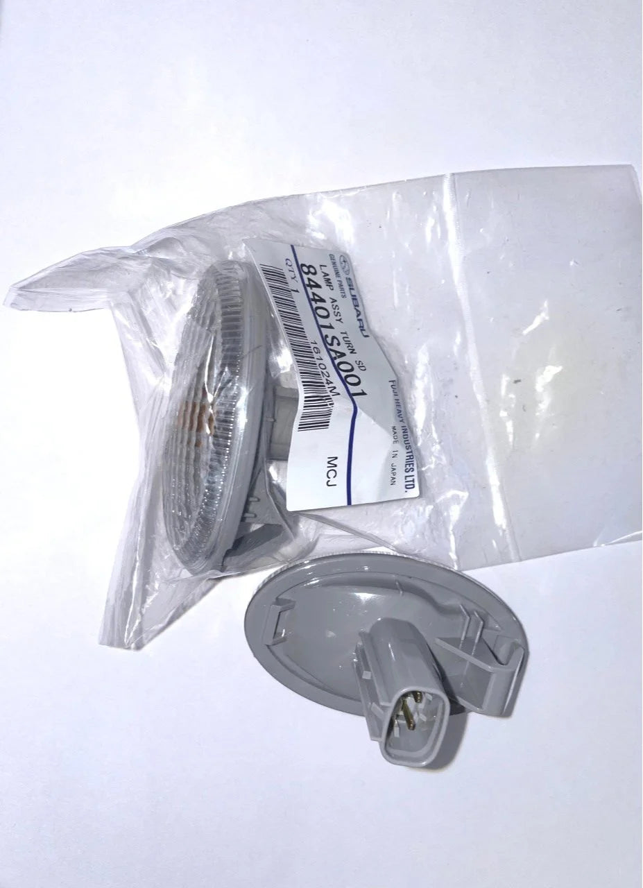 84401SA001 Subaru Clear Side Repeater 2001-2007