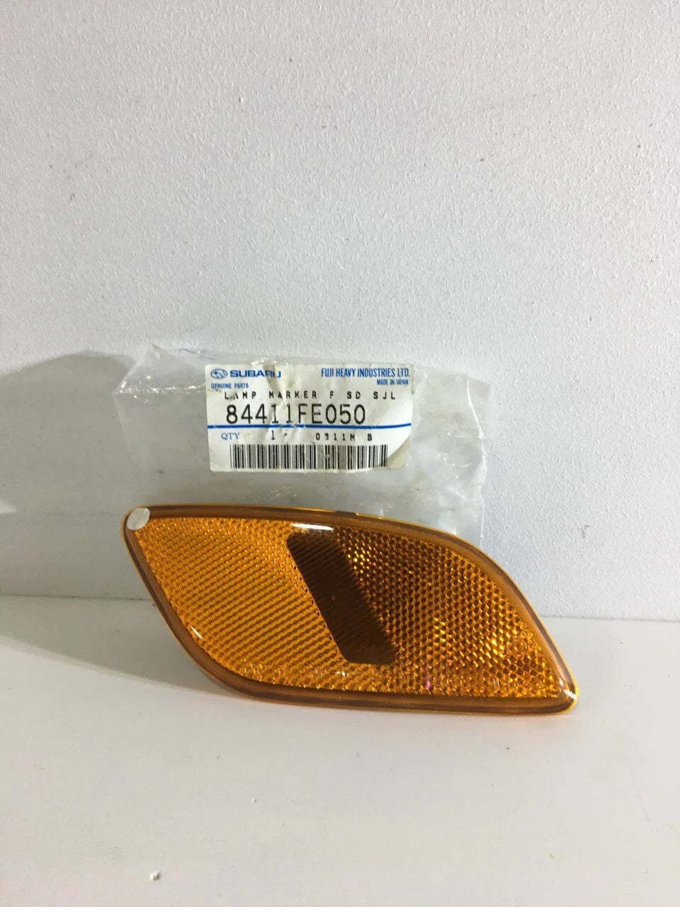 84411FE051 Subaru Orange Indicator L/H Front Wing Bugeye (84411FE050)