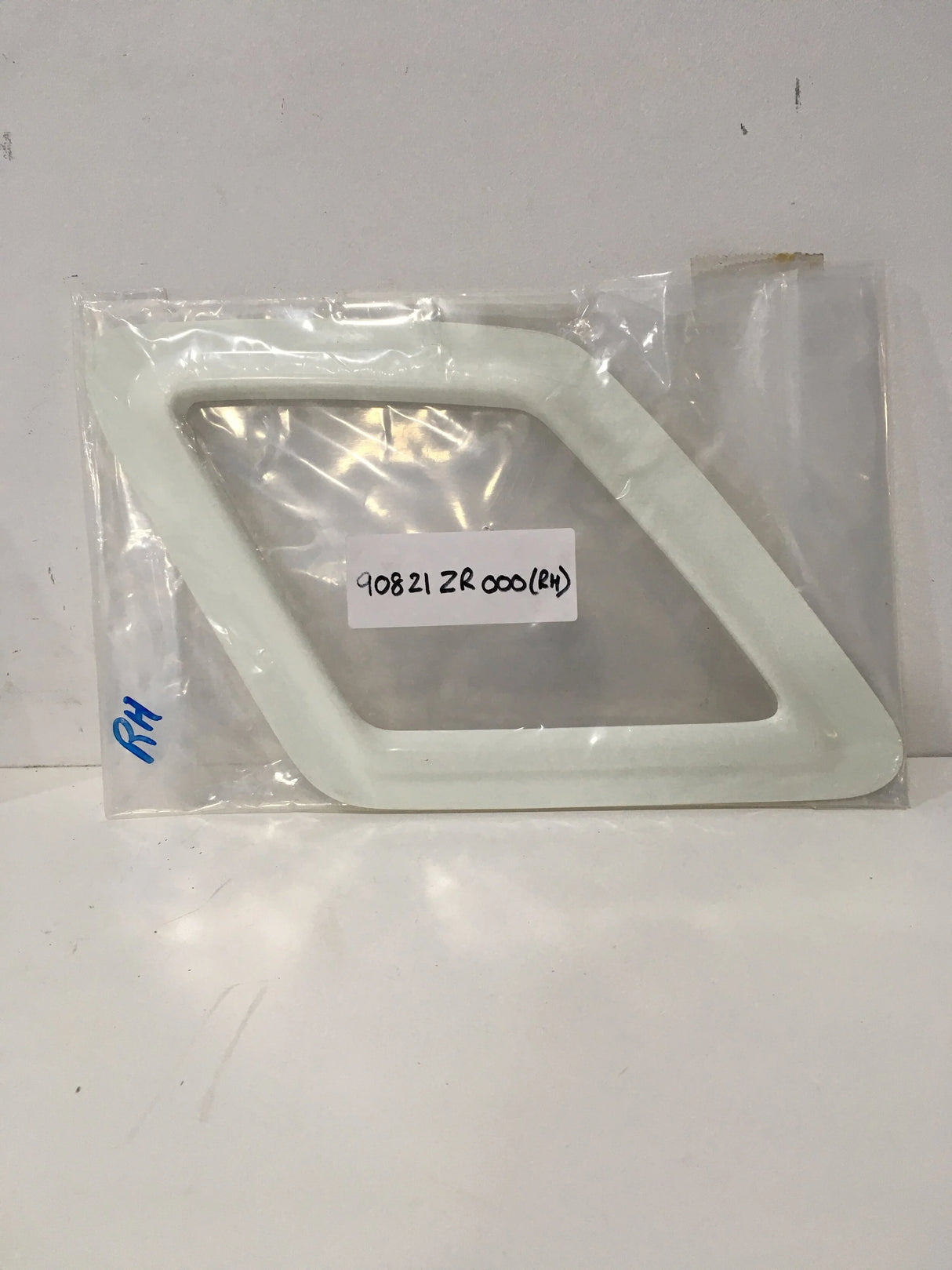 90821ZR000 Subaru R4 Bonnet Vent R/H 2008-2014