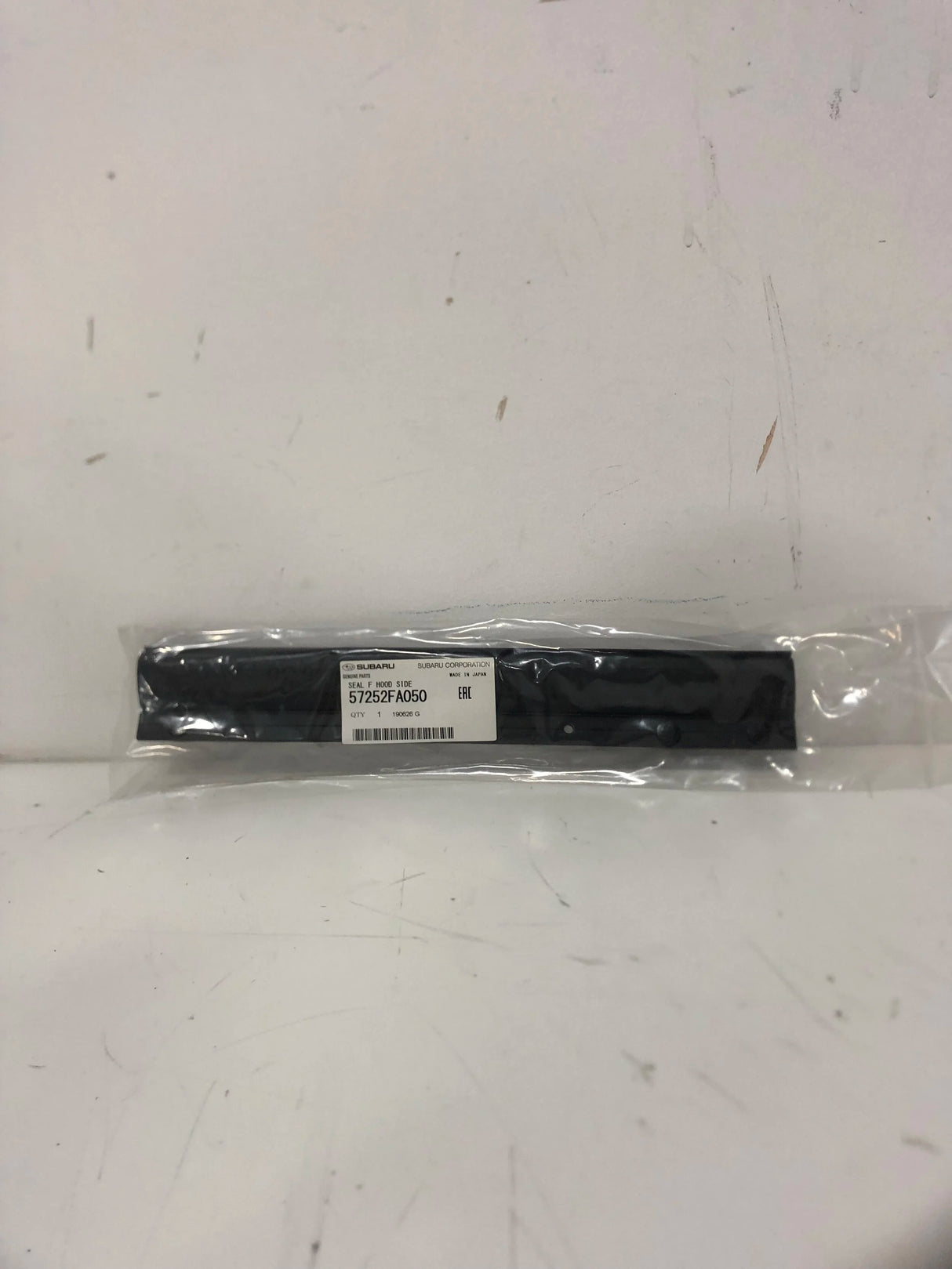 57252FA050 Subaru Front Head Light Bonnet Seal L/H