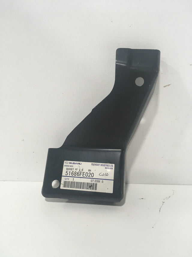 51686FE020 Subaru Bumper Bracket Front Right 2002-2007