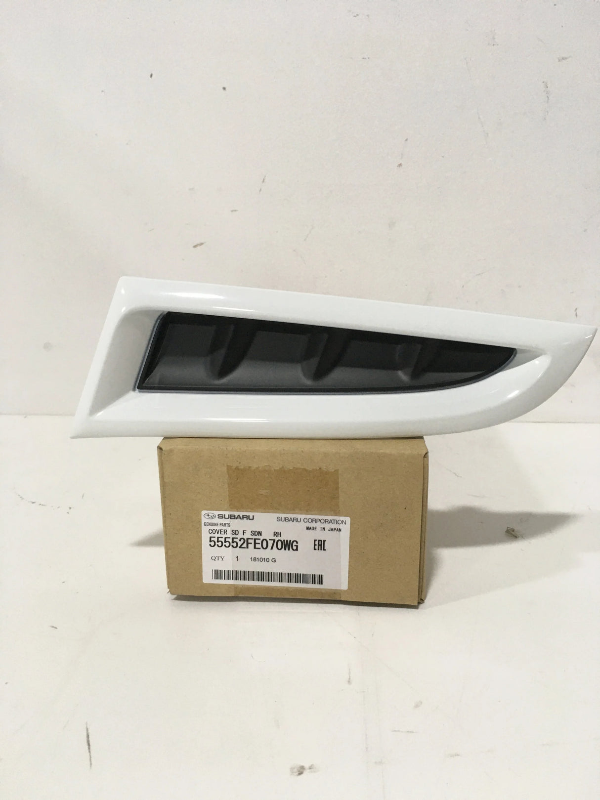55552FE070WG Subaru Front Bumper Side Vent Cover R/H 2005-2007
