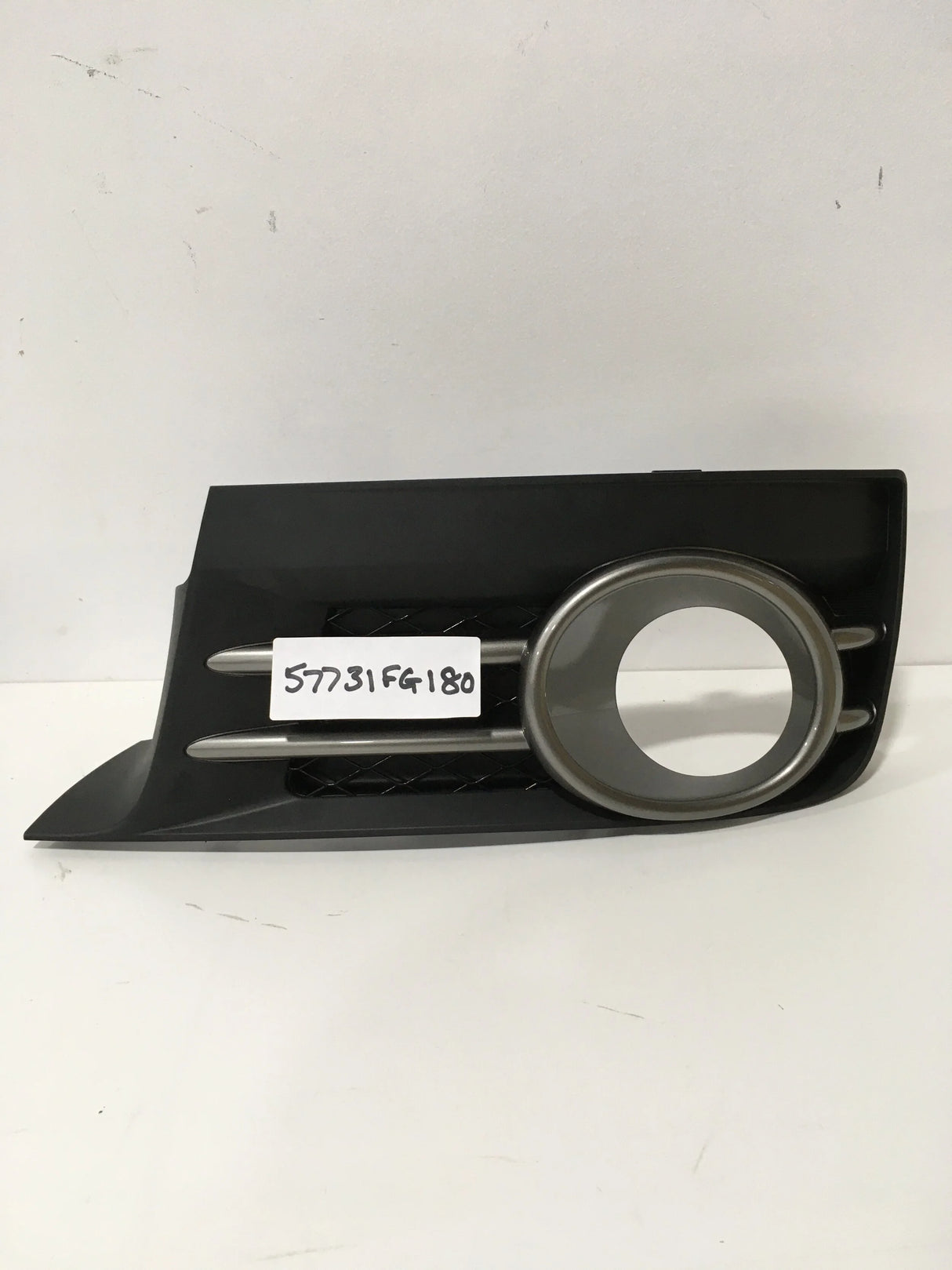 57731FG180 Subaru Front Bumper Fog Light Surround L/H (57731FG280)