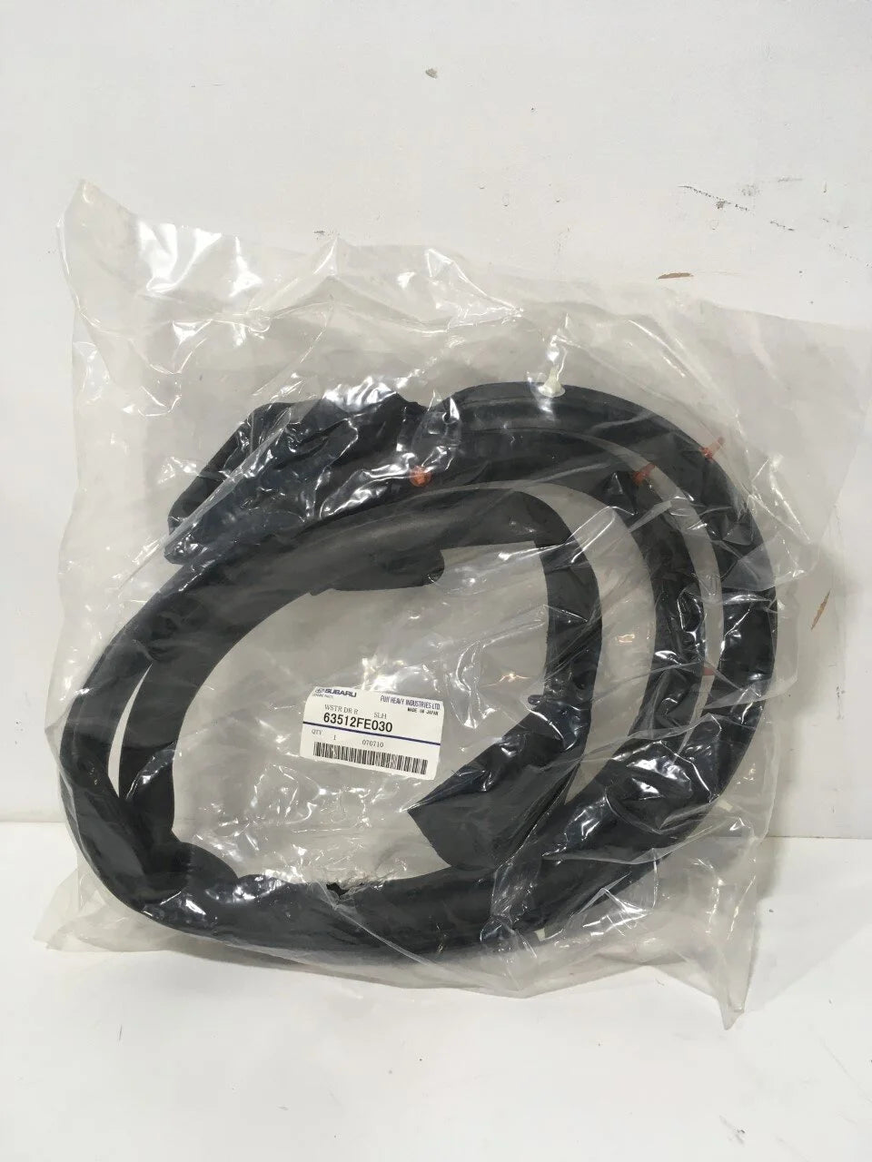 63512FE030 Subaru Rear Door Weather Strip L/H