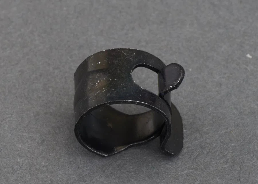 909170070 Subaru Evaporative Emissions System Line Clamp D105